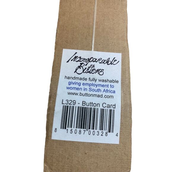 Incomparable Company Set Of 2 Buttons Large Set Of 2 Yellow Brown - Picture 4 of 4